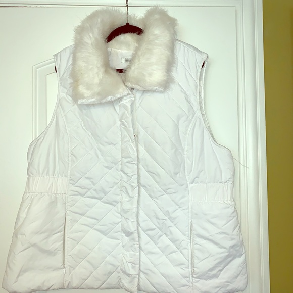 Dress Barn Jackets & Blazers - White Puffy Vest W/Faux Fur Collar